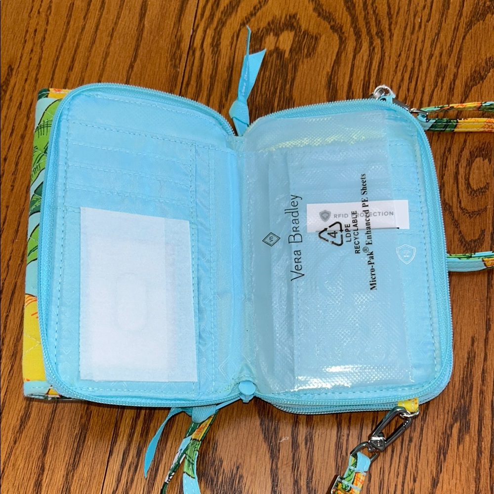 Vera Bradley 3 in 1 Lemon Crossbody Bag - Picture 6 of 7